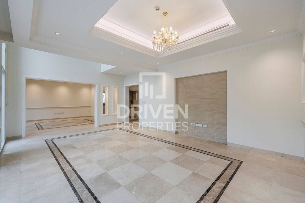 4BR Villa Business Bay