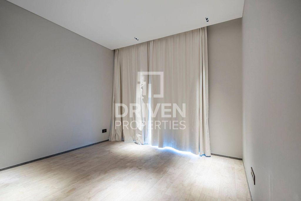 4BR Apartment Business Bay