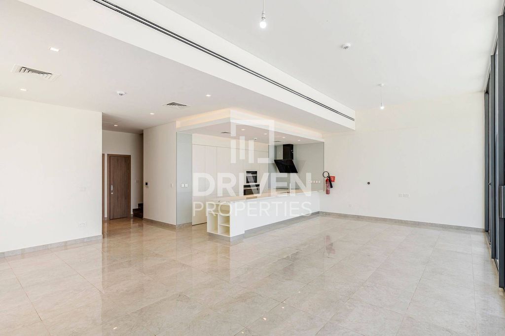 4BR Villa Business Bay