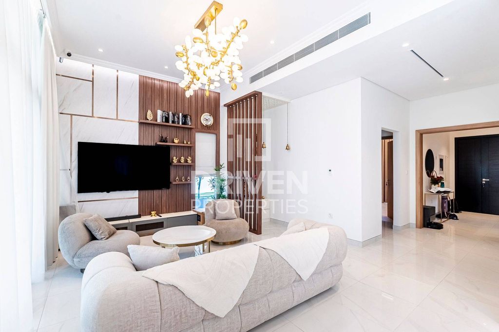 4BR Villa Business Bay