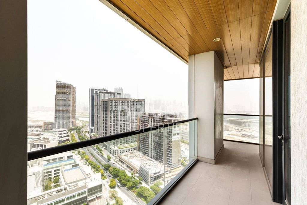 4BR Apartment Business Bay