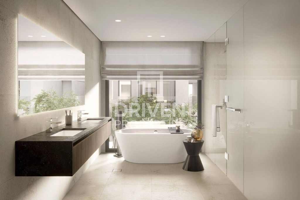 5BR Villa Dubai Marina