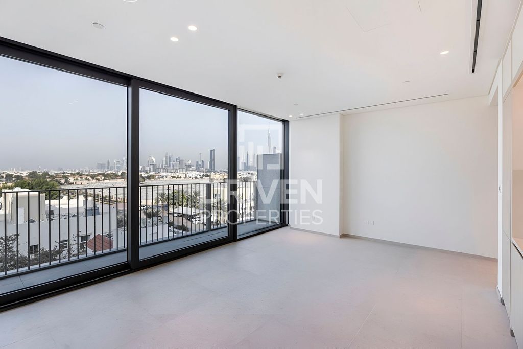 1BR Apartment Business Bay