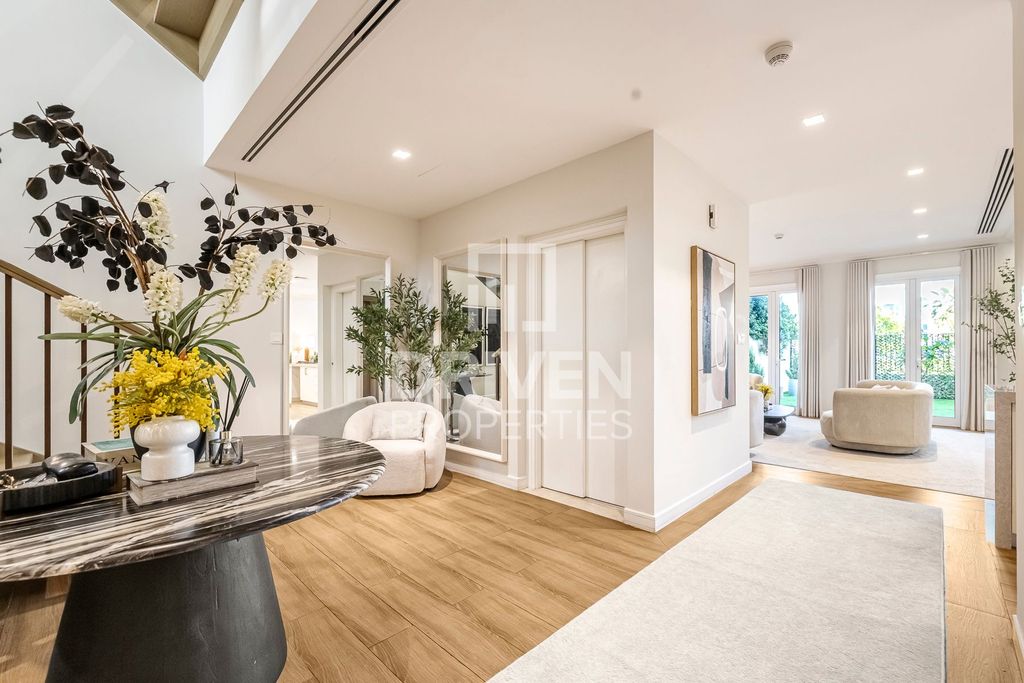 3BR Villa Downtown Dubai