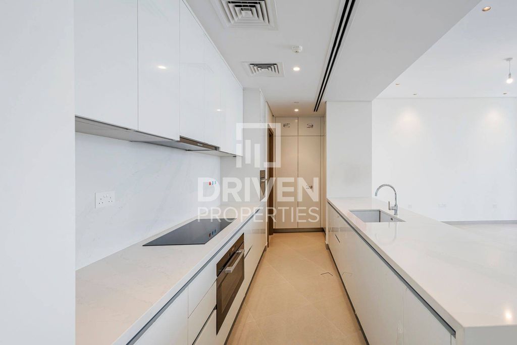 3BR Apartment Business Bay