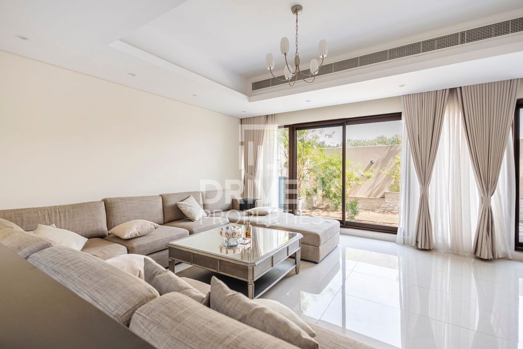 4BR Villa Business Bay