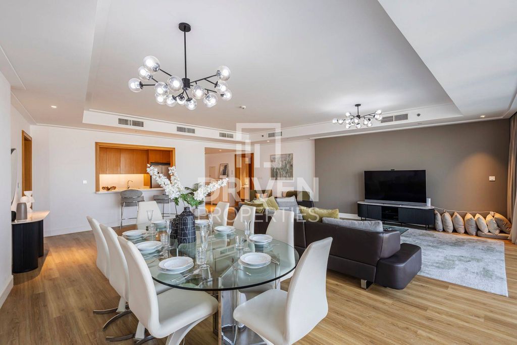 3BR Apartment Business Bay