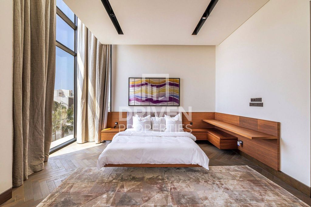 5BR Villa Business Bay