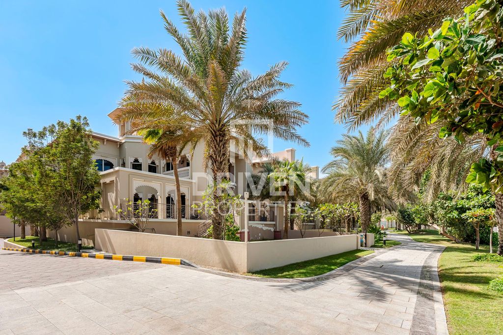 4BR Villa Palm Jumeirah
