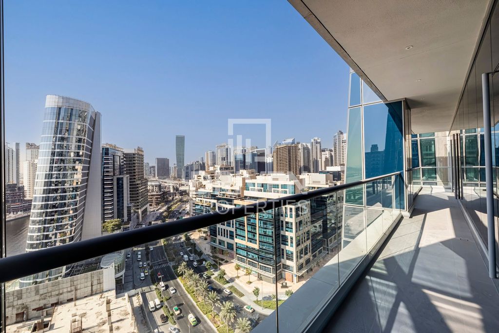 3BR Apartment Business Bay