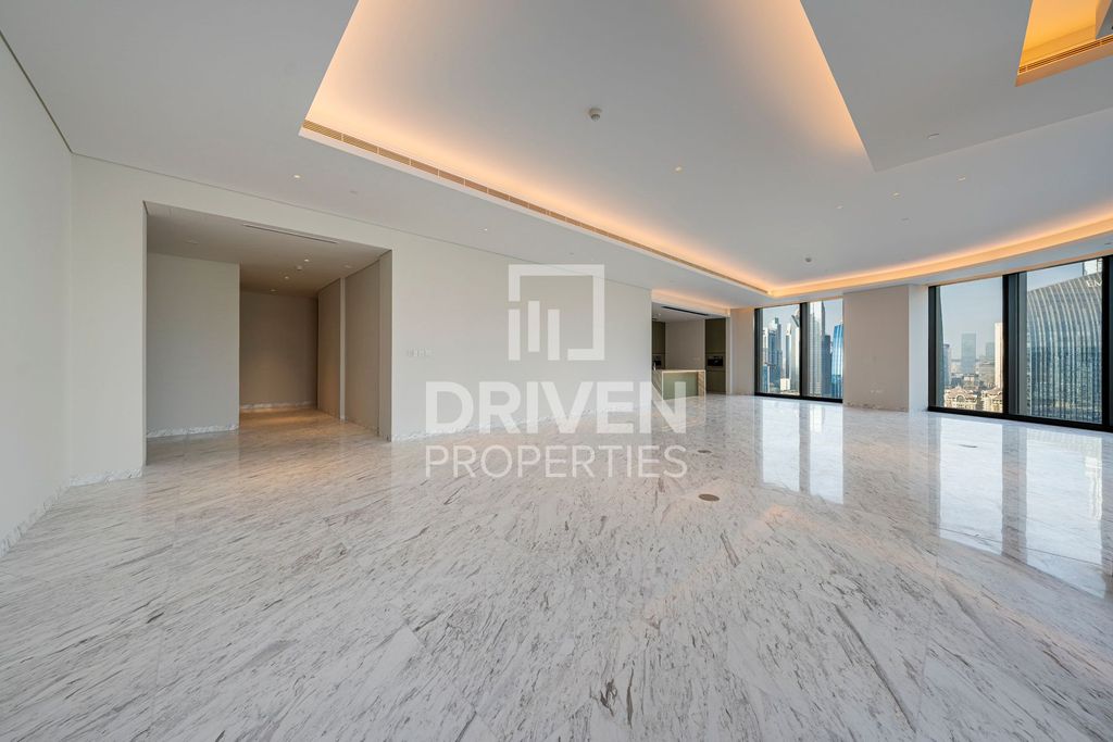 4BR Apartment Business Bay