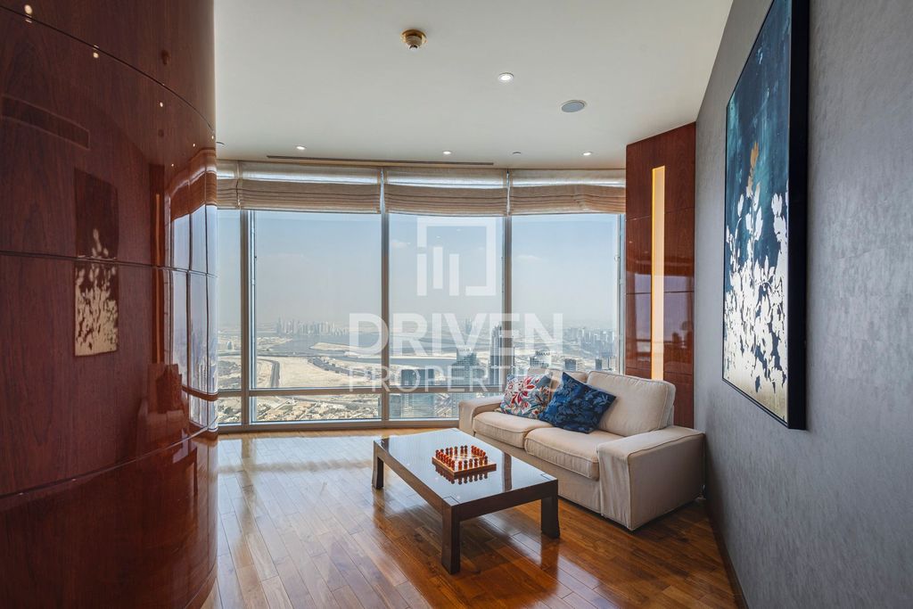 4BR Apartment Business Bay