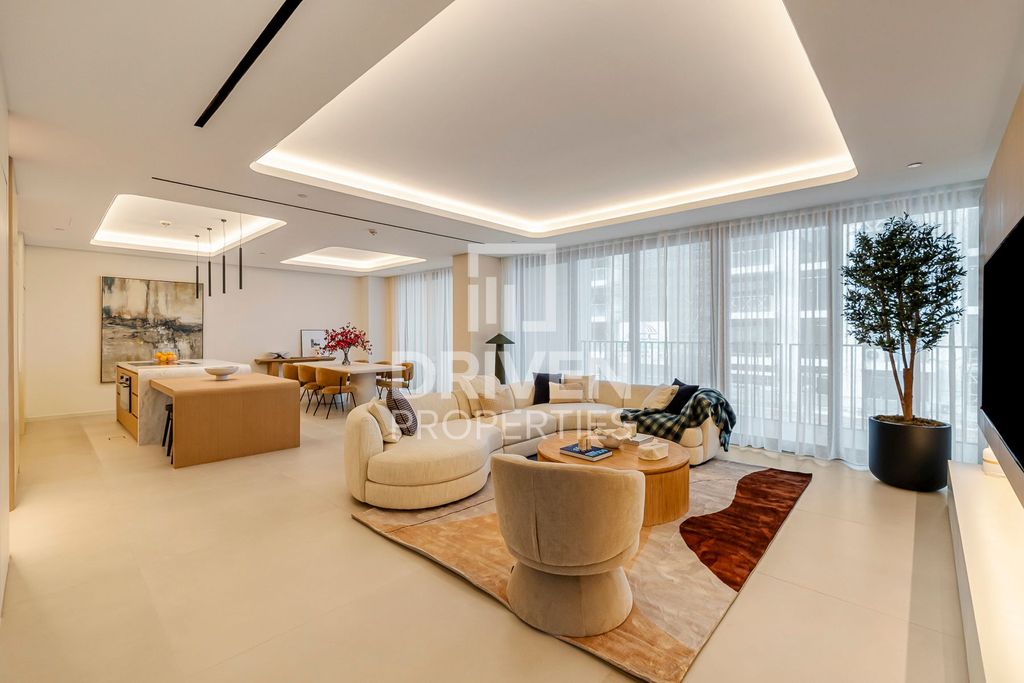 3BR Apartment Business Bay