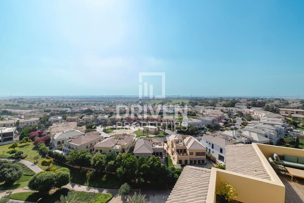 4BR Apartment Business Bay