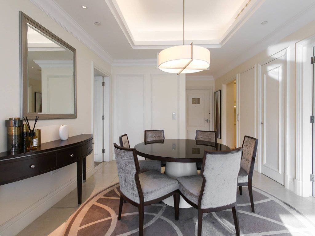 2BR Apartment Downtown Dubai