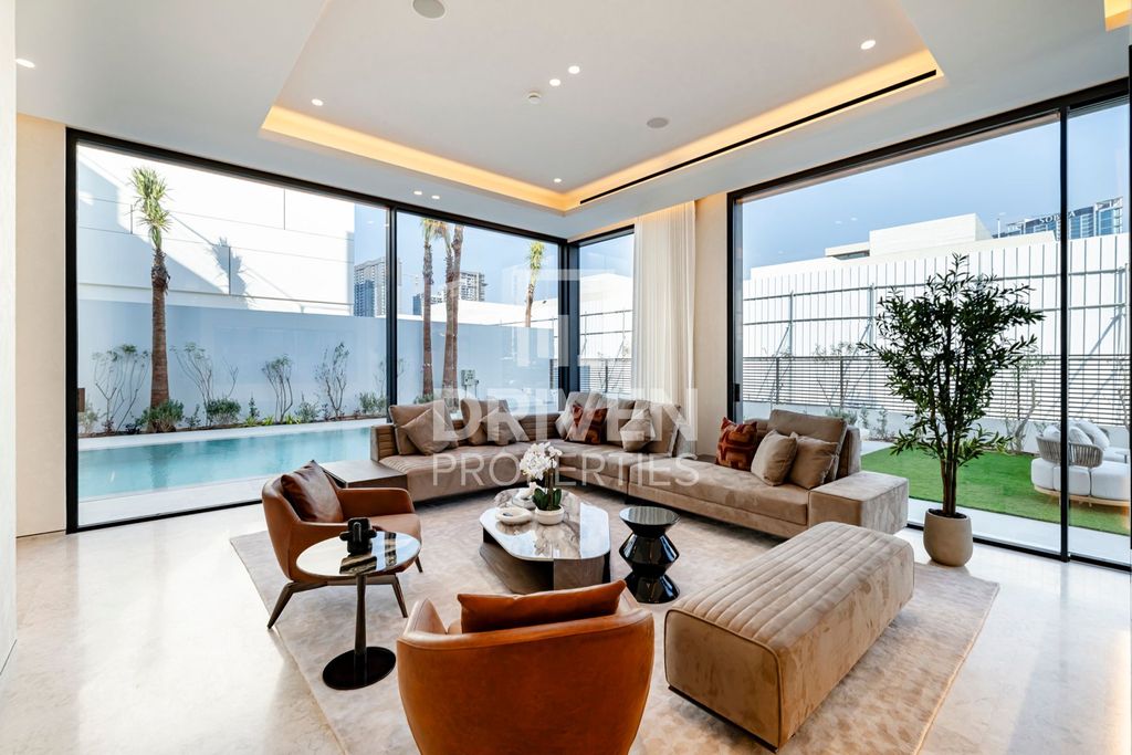 5BR Villa Business Bay