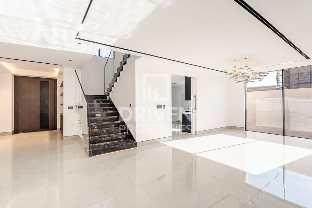 5BR Villa Dubai Marina