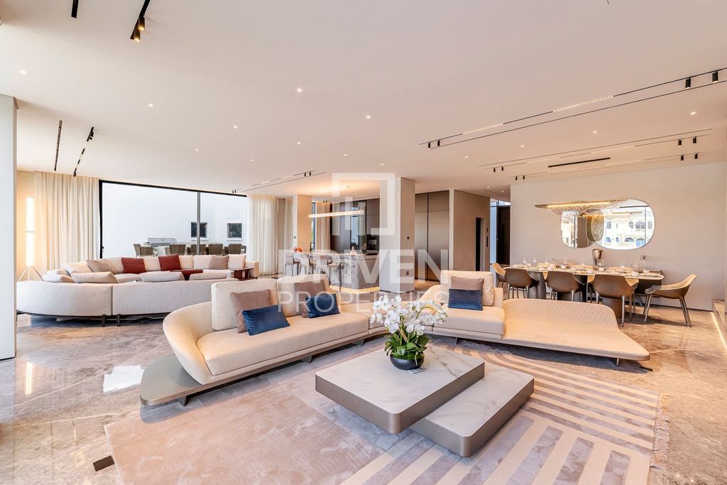 5BR Villa Palm Jumeirah