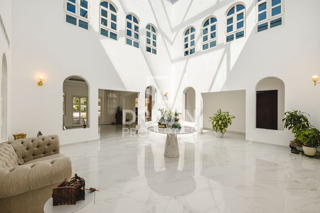 5BR Villa Business Bay