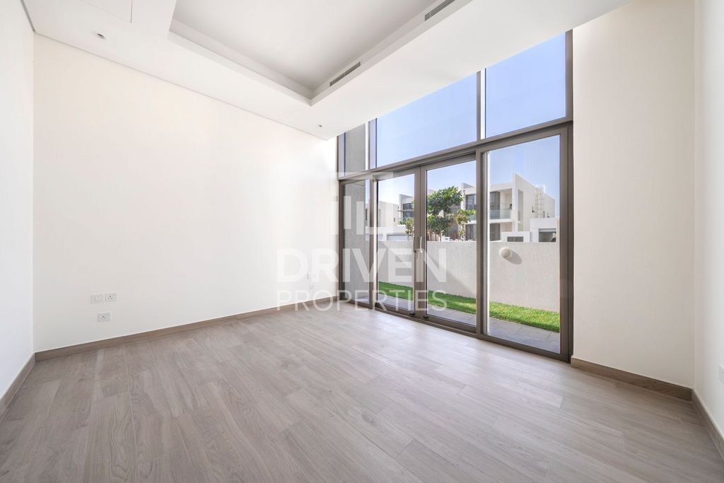 4BR Villa Business Bay