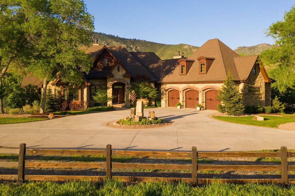 Detached House in Loveland, Larimer County