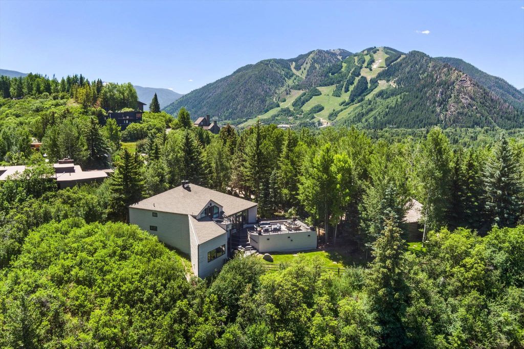 Detached House in Aspen, Pitkin County
