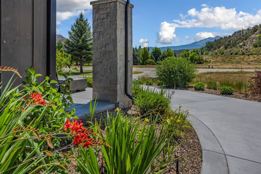 Detached House in Carbondale, Garfield