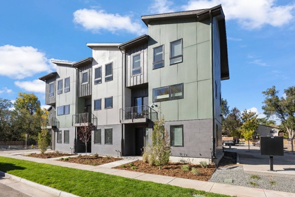 Townhouse in Arvada, Jefferson County