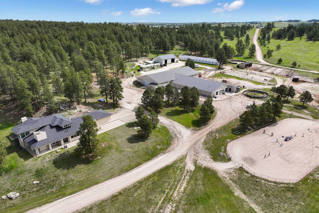 Luxury home in Elizabeth, Elbert County