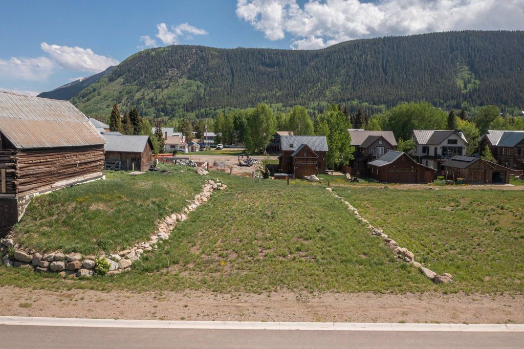 Land in Crested Butte, Gunnison County