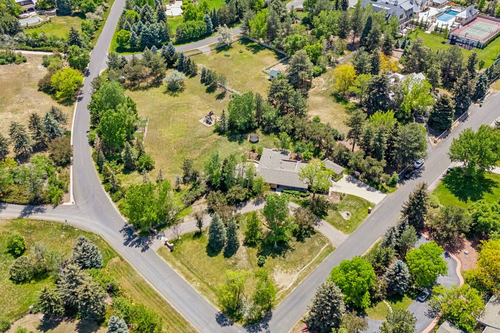 Detached House in Cherry Hills Village, Arapahoe County