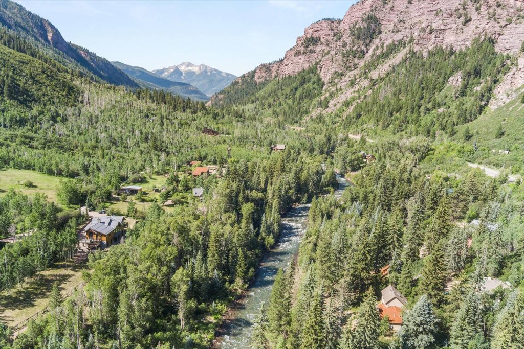 Detached House in Redstone, Pitkin County