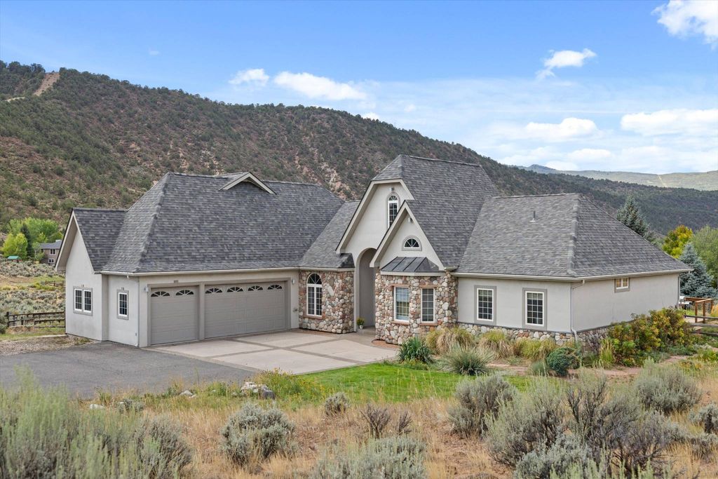 Luxury home in Glenwood Springs, Garfield