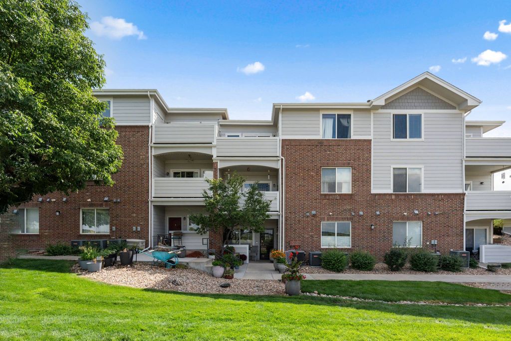 Apartment in Arvada, Jefferson County