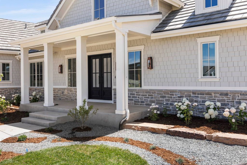 Luxury home in Berthoud, Larimer County