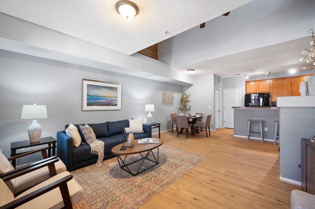 Apartment in Arvada, Jefferson County