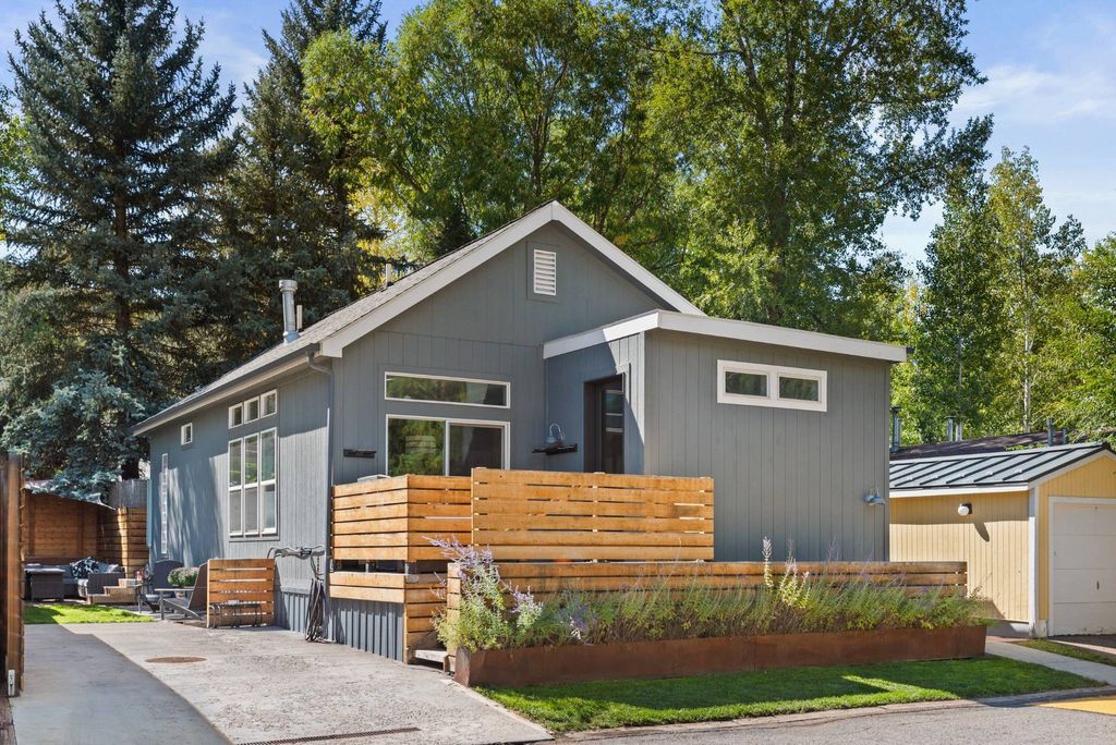 Detached House in Aspen, Pitkin County