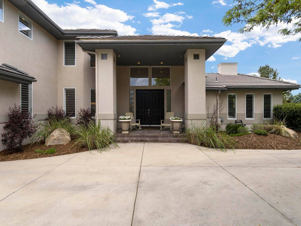 Detached House in Greenwood Village, Arapahoe County