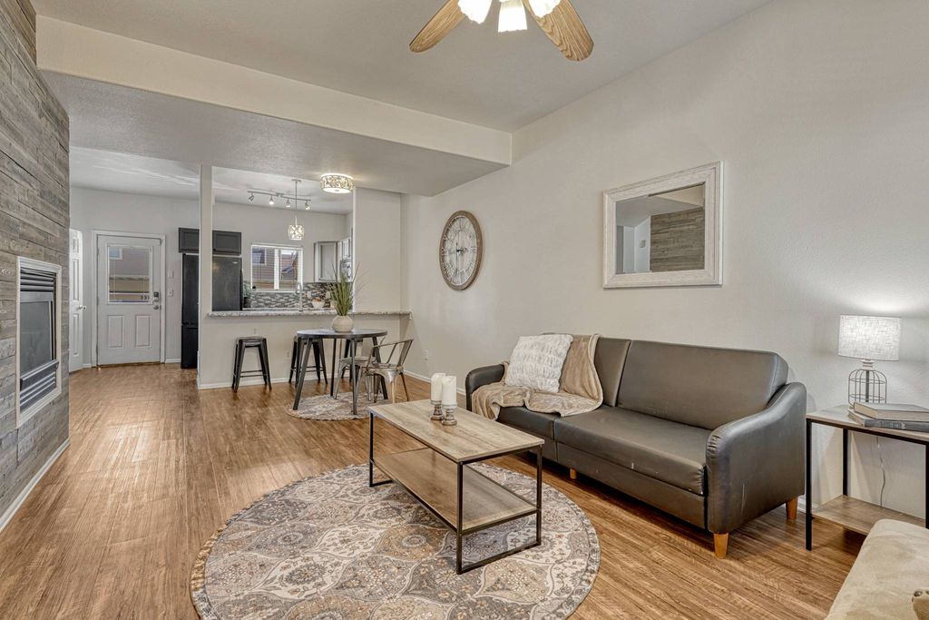 Townhouse in Colorado Springs, El Paso County