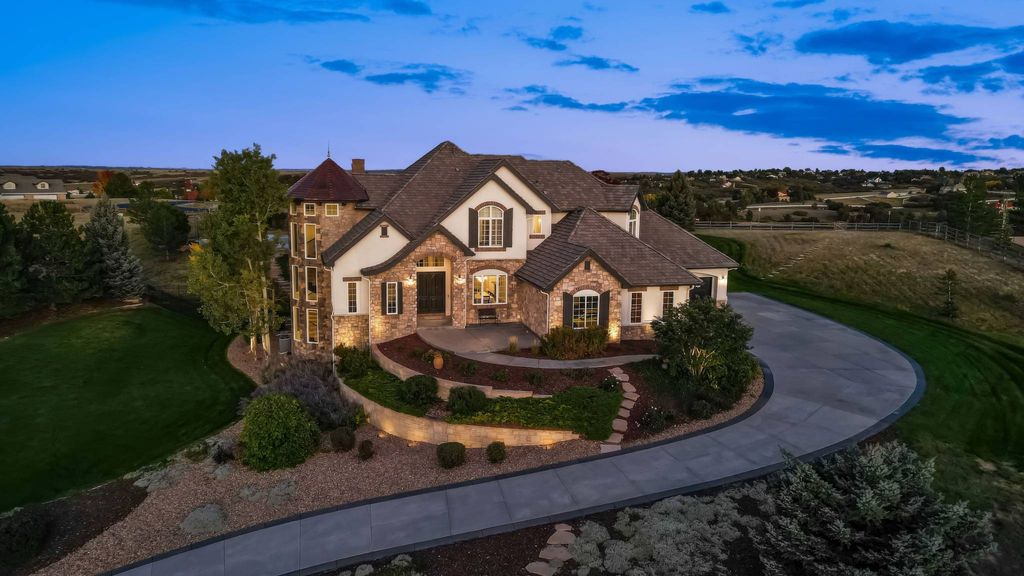 Detached House in Castle Pines, Douglas County