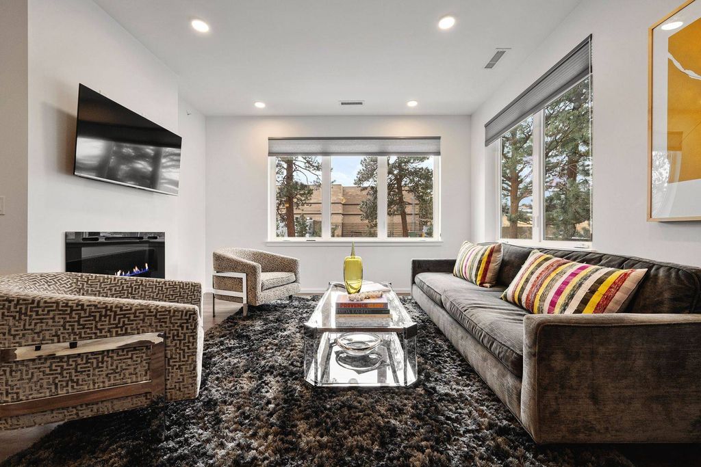 Apartment in Evergreen, Jefferson County