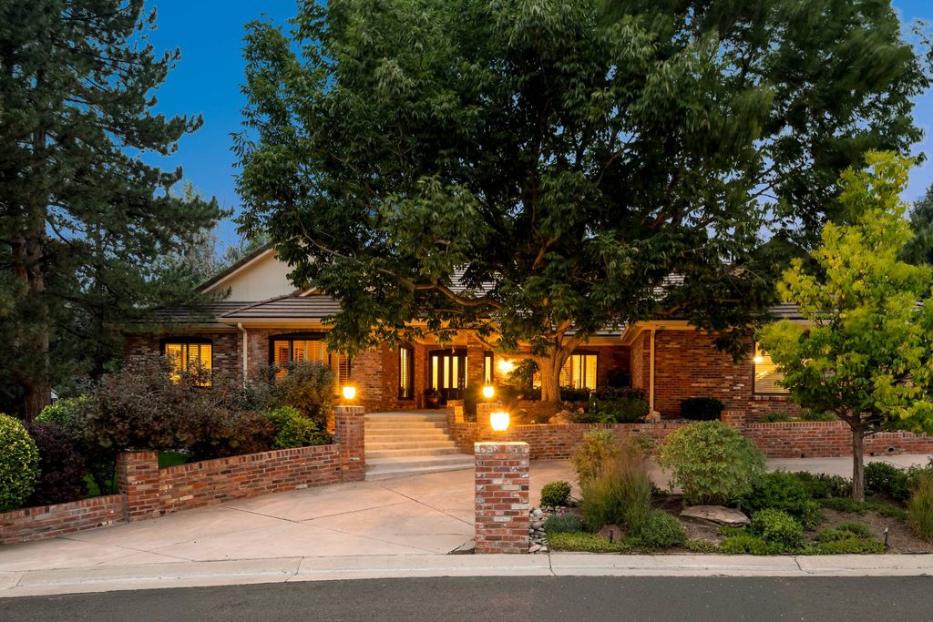 Detached House in Cherry Hills Village, Arapahoe County