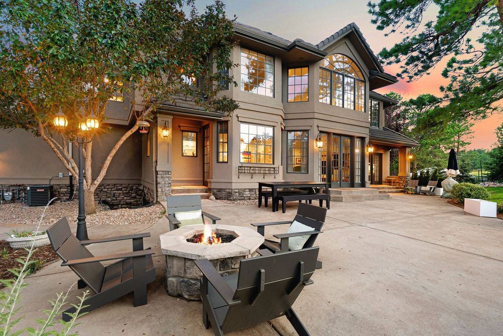 Detached House in Evergreen, Jefferson County