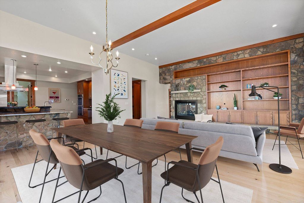 Detached House in Evergreen, Jefferson County