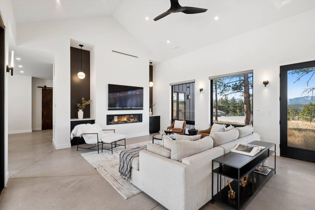 Detached House in Golden, Jefferson County