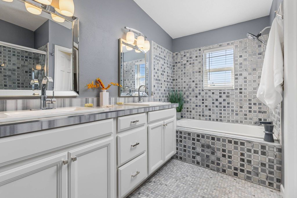 Detached House in Louisville, Boulder County