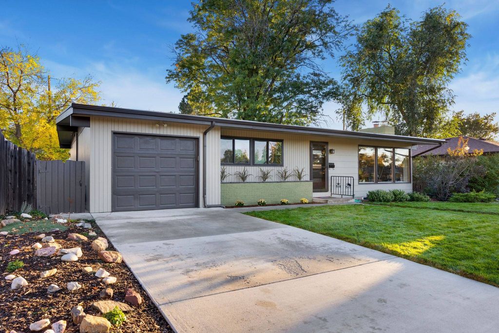 Detached House in Englewood, Arapahoe County