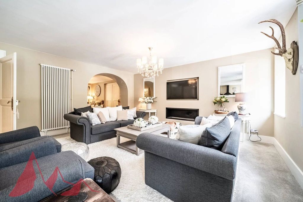 Luxury Chalet with Open Views