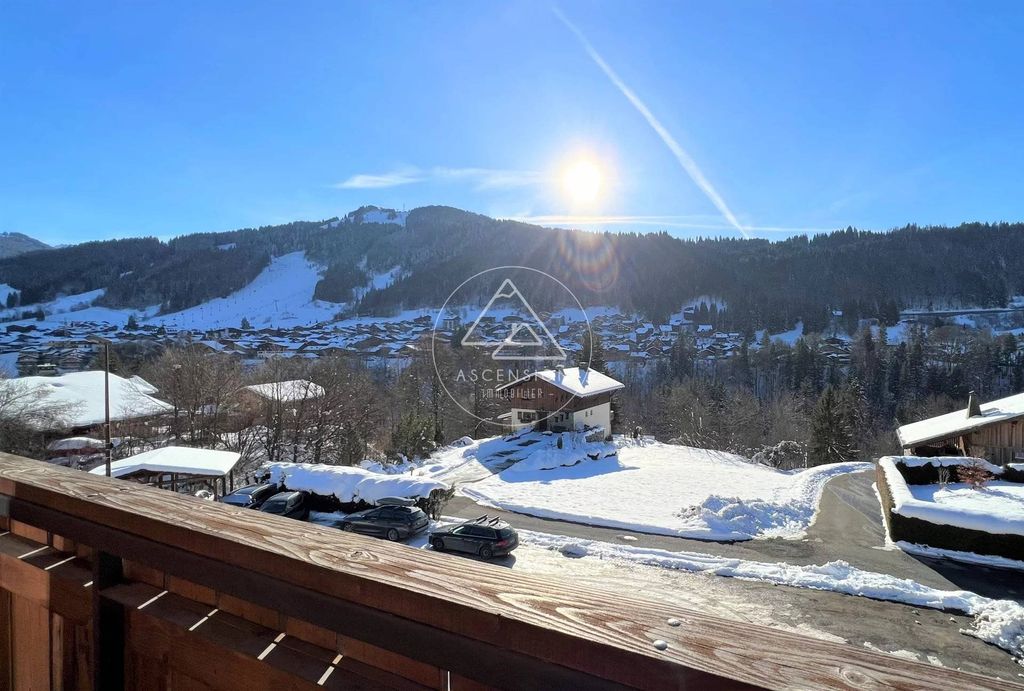Ski-In/Ski-Out Chalet with Mountain Views