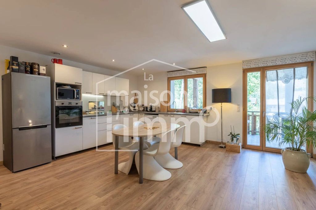 Ski-In/Ski-Out Chalet with Mountain Views